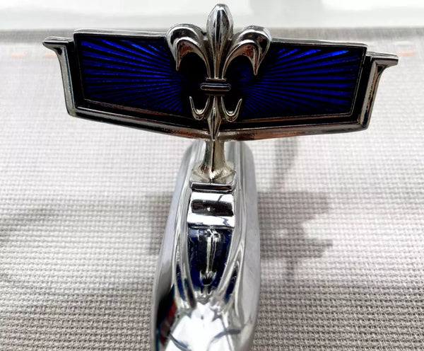 Chevrolet Chevy Caprice 1977-1990 CompatibleHood Front Blue Emblem