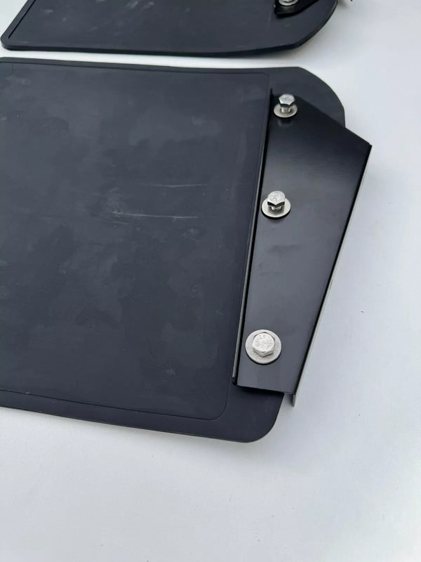 Land Rover Defender 90 110 130 1986-2016 Compatible Rubber Mud Flap Front Side with Bracket Set