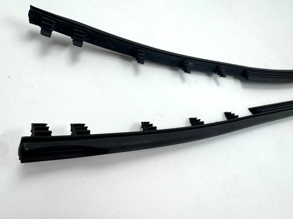 Mercedes-Benz W202 97-00 Compatible Headlight Upper Seal Right + Left Set 2028261780 2028261880