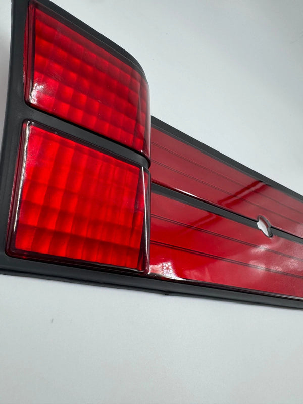 BMW E34 5 Series 1988-1995 Compatible Plate Reflector Red