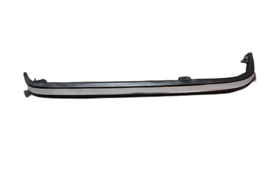 Mercedes W123 Compatible Rear Taillight Under Trim Chrome R+L Mercedes W123 Compatible Rear Taillight Under Trim Chrome R+L