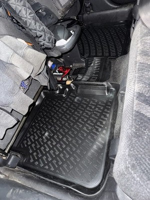 Custom Molded Rubber Floor Mat for Honda CR-V 96-01 (Black)