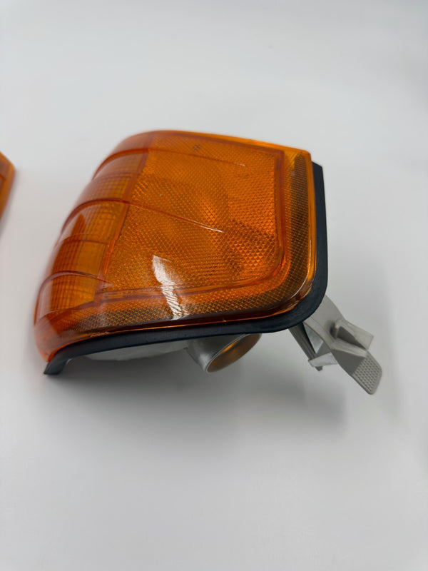 Mercedes-Benz W202 C Class 1994-2000 US USA Compatible Turn Signal Light Set Yellow R+L