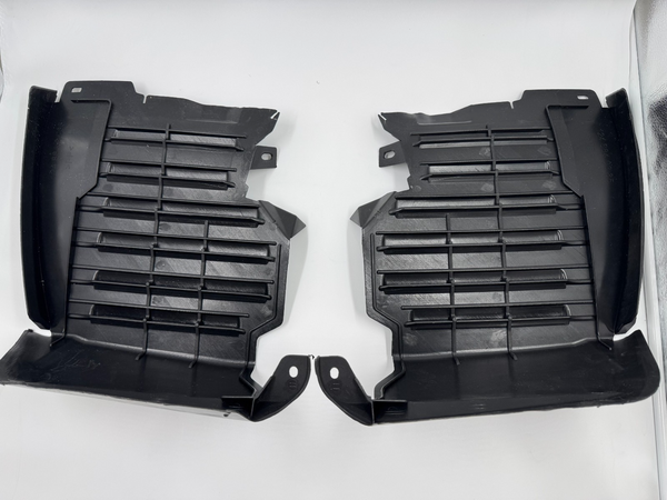 Mercedes W124 Compatible Mudguards On The Front Of The Wheel Near Bumper L &R
