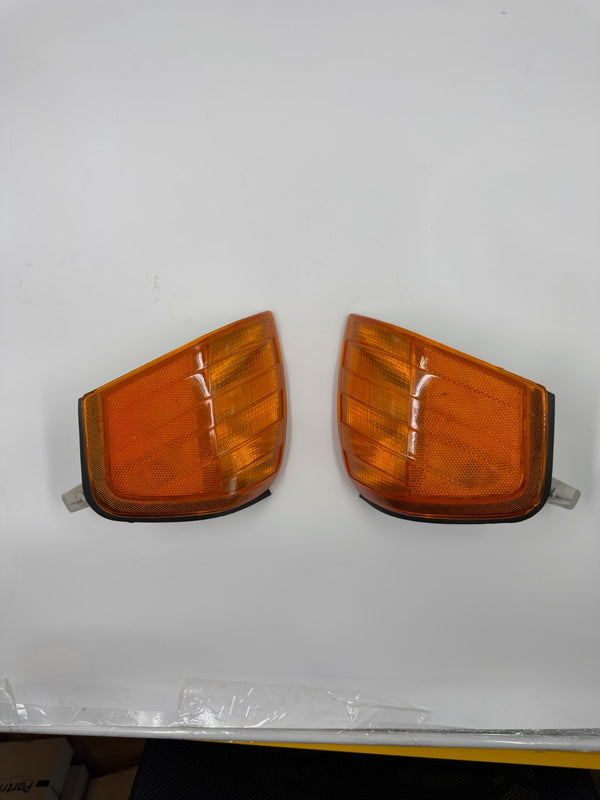 Mercedes-Benz W202 C Class 1994-2000 US USA Compatible Turn Signal Light Set Yellow R+L