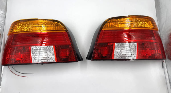 BMW E39 5 Series Sedan tail light set, red and amber