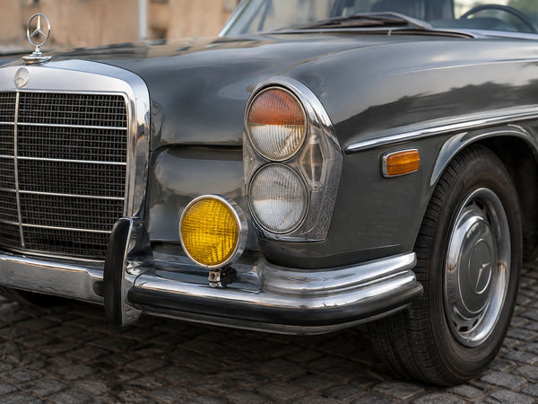 Mercedes W108 W109 W114 W115 W123 Compatible Fog Light Yellow